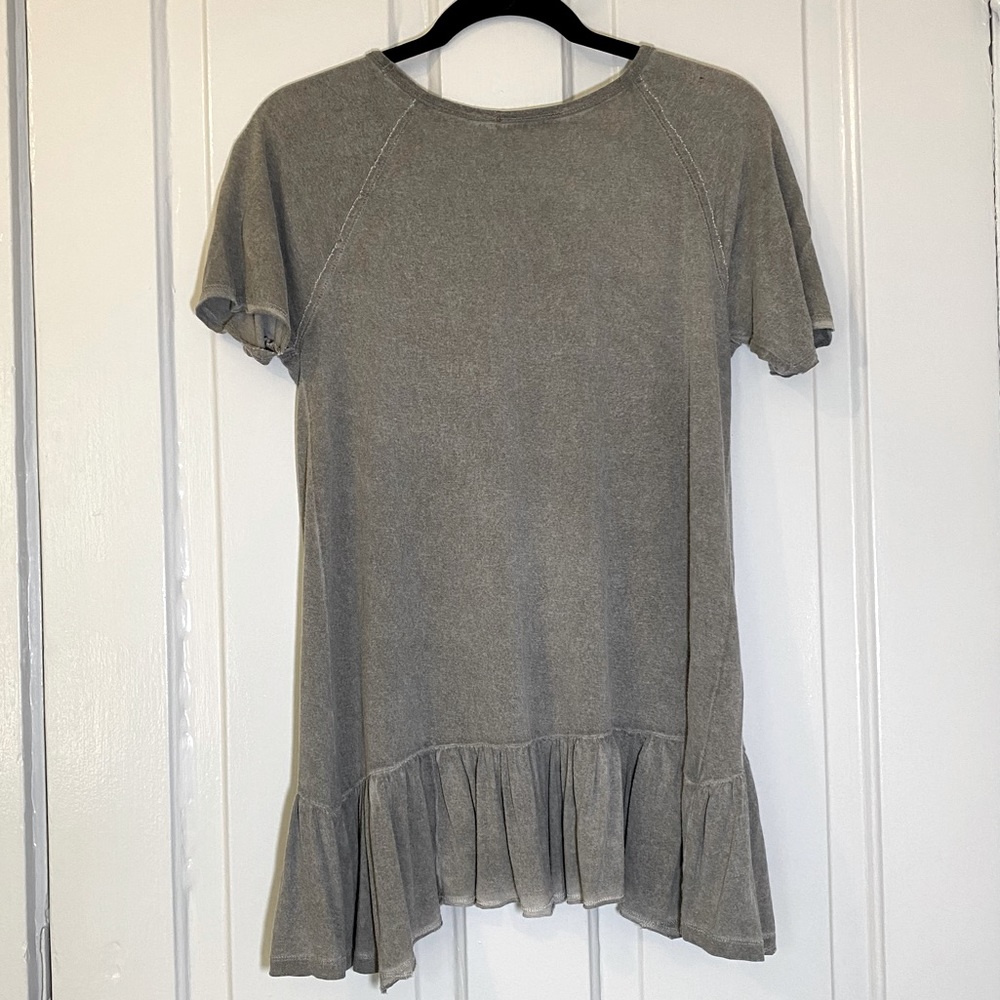 Dantelle Ruffle Hem Short Sleeve Top